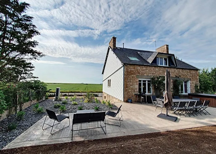 Au Mont Chez Vous #Jacuzzi Et Vue Mont-St-Michel#